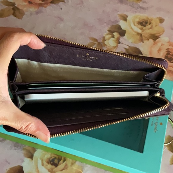 Kate Spade Perforated Wallet ♠️ - Picture 5 of 11